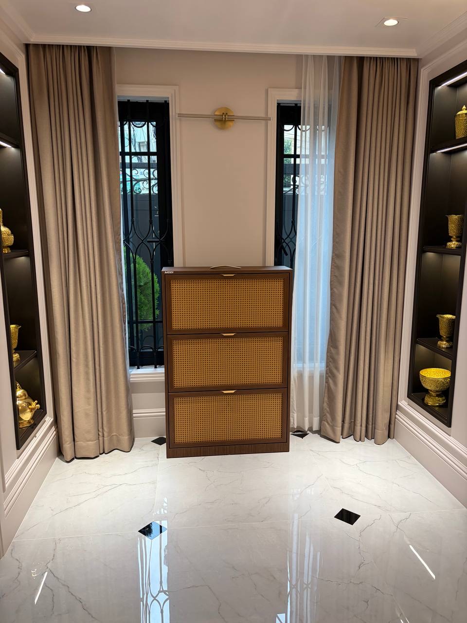Shose Cabinet