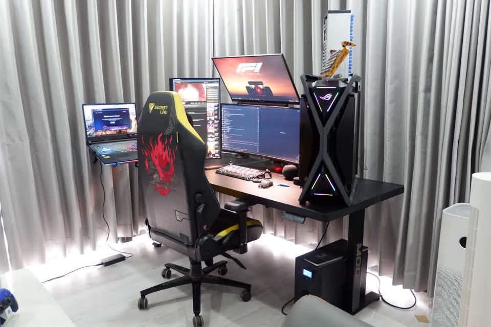 Gaming Set Up by Customer